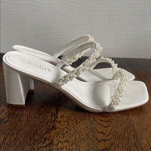 Women's White Pearl Heels